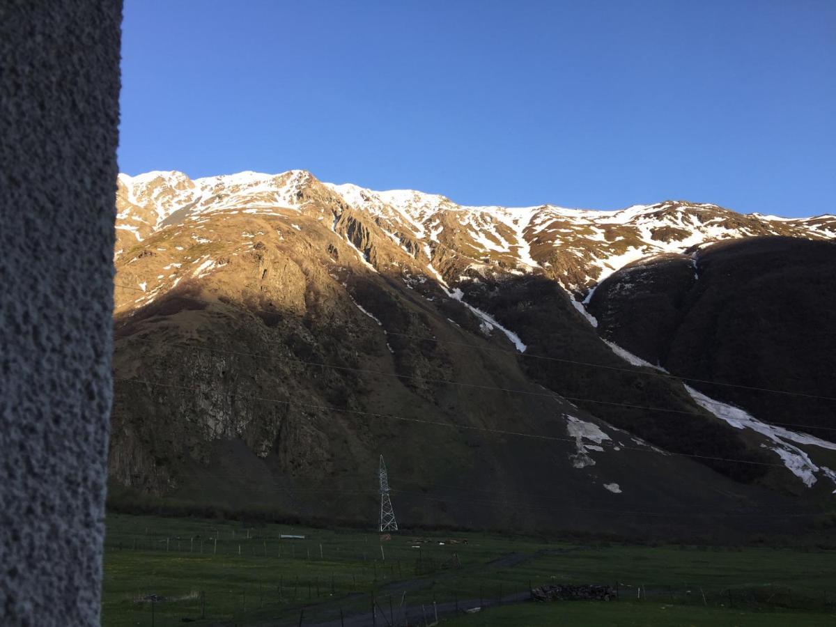 Hotel Arte In Kazbegi Esterno foto